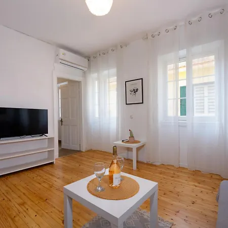 Cosy - Corfu Old Town Apartment, Porta Remounda *