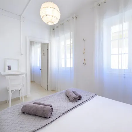 Cosy - Corfu Old Town Apartment, Porta Remounda